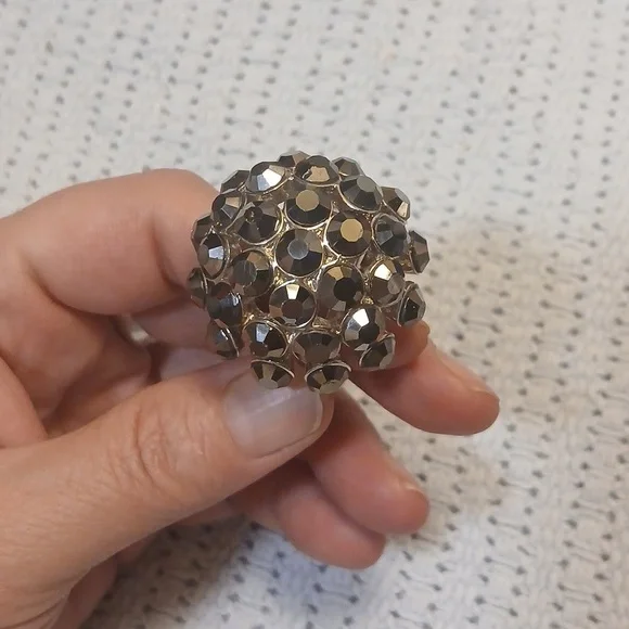 Colorful Vintage Gemstone Brooch and Black Gem Ring Set - Picture 10 of 14